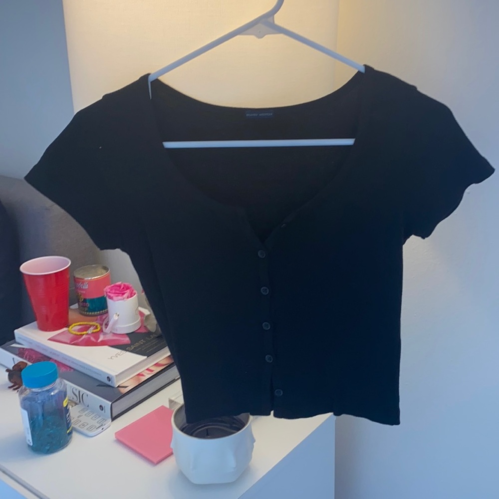 Brandy Melville crop top